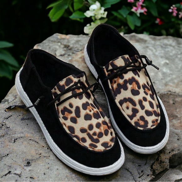 NWT Leopard Print lightweight shoe - Picture 2 of 4